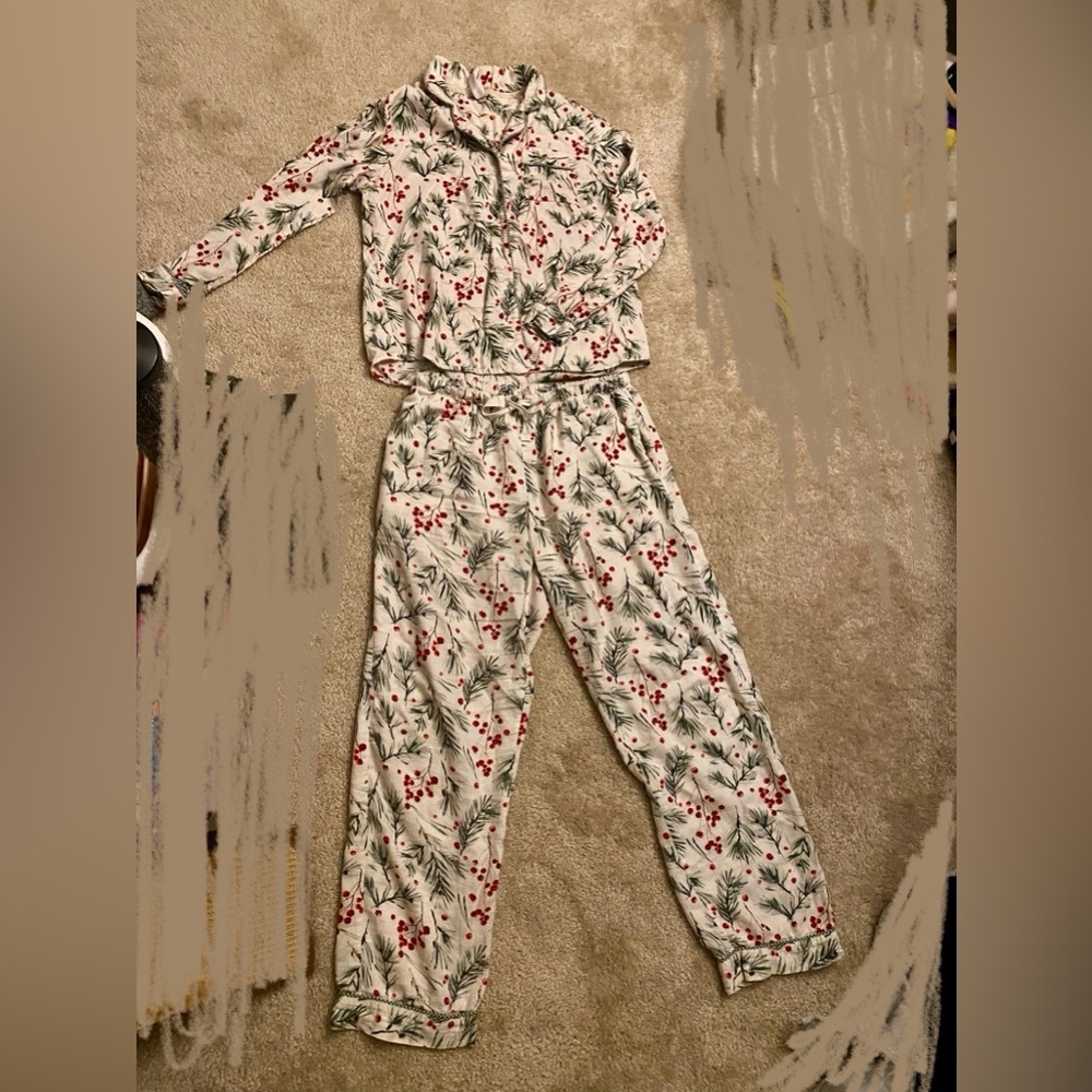 Stars Above Winter Berries Pajamas
